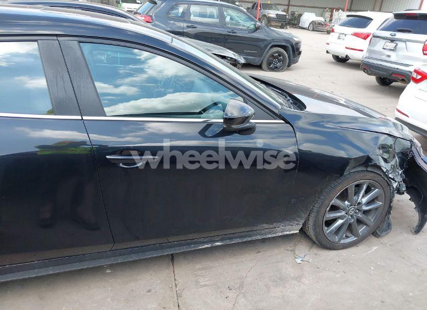 Photo 14 of 2024 Mazda Mazda3 2.5 S PREFERRED (VIN JM1BPALMXR1712922)