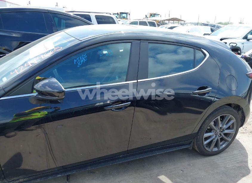 Photo 15 of 2024 Mazda Mazda3 2.5 S PREFERRED (VIN JM1BPALMXR1712922)