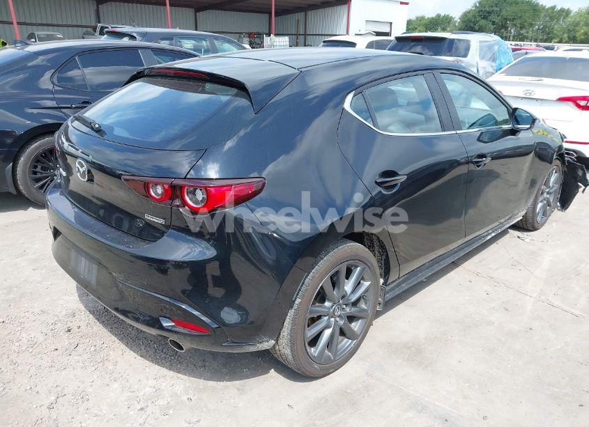 Photo 4 of 2024 Mazda Mazda3 2.5 S PREFERRED (VIN JM1BPALMXR1712922)