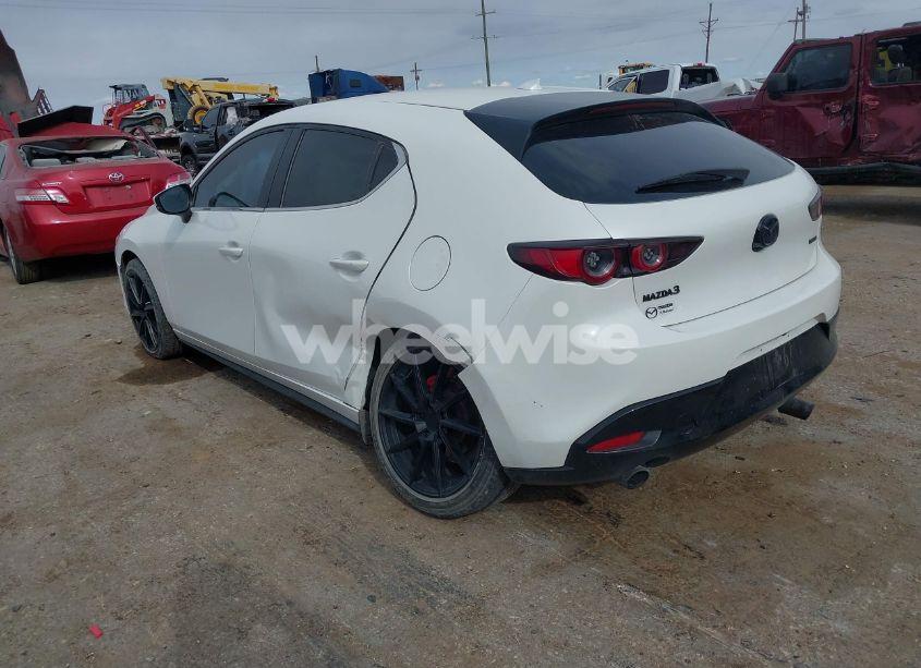 Photo 3 of 2021 Mazda Mazda3 PREMIUM (VIN JM1BPAML0M1302385)