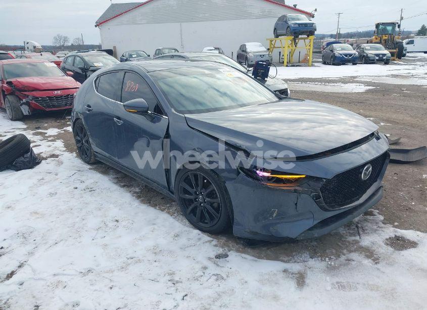 2021 Mazda Mazda3 PREMIUM (VIN JM1BPAML0M1314066) main photo