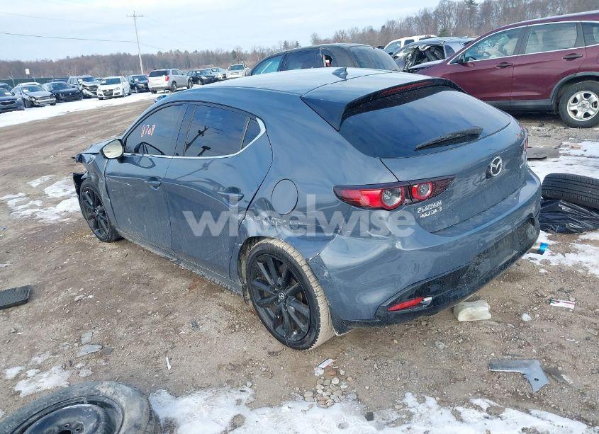 Photo 3 of 2021 Mazda Mazda3 PREMIUM (VIN JM1BPAML0M1314066)