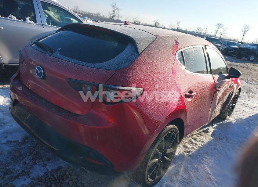 Photo 4 of 2022 Mazda Mazda3 PREMIUM (VIN JM1BPAML1N1515069)