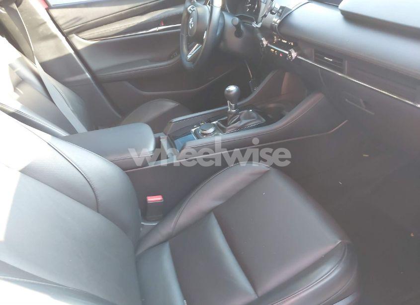 Photo 5 of 2022 Mazda Mazda3 PREMIUM (VIN JM1BPAML1N1515069)