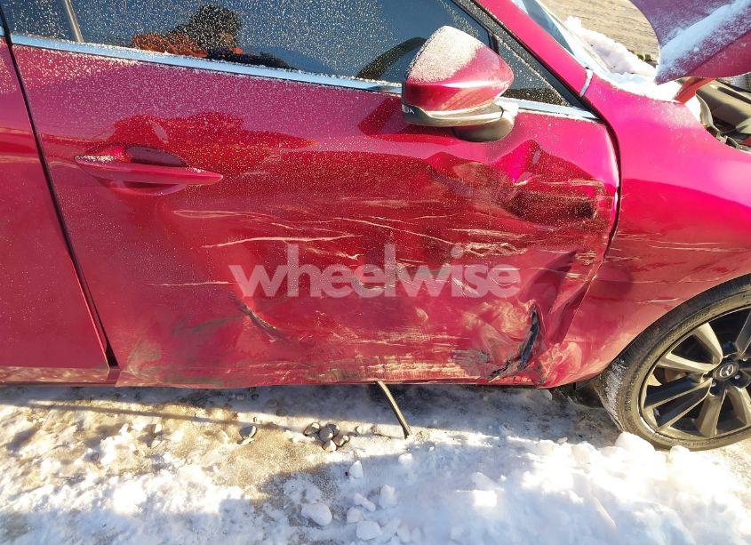 Photo 6 of 2022 Mazda Mazda3 PREMIUM (VIN JM1BPAML1N1515069)