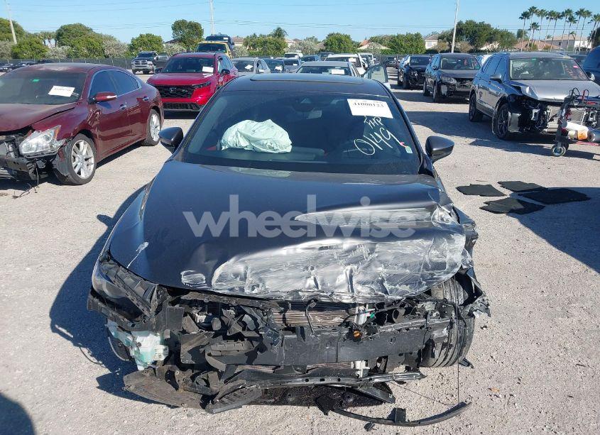 Photo 11 of 2021 Mazda Mazda3 PREMIUM (VIN JM1BPAML2M1340149)