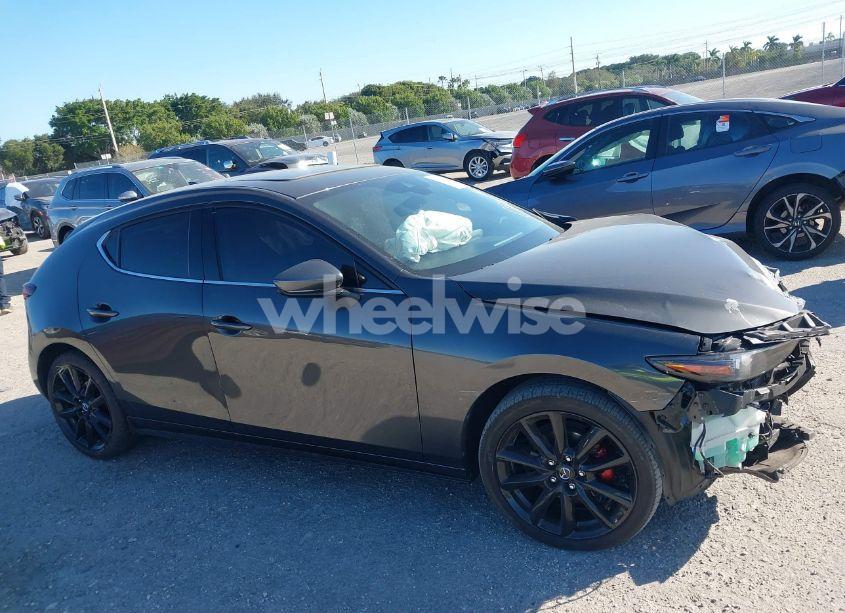 Photo 12 of 2021 Mazda Mazda3 PREMIUM (VIN JM1BPAML2M1340149)