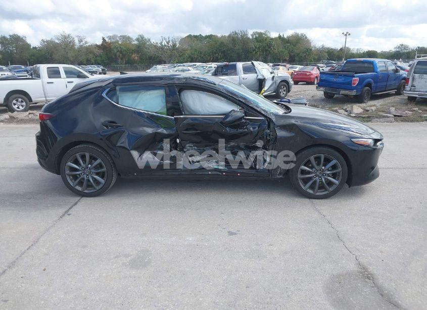 Photo 13 of 2021 Mazda Mazda3 PREMIUM (VIN JM1BPAML5M1347080)