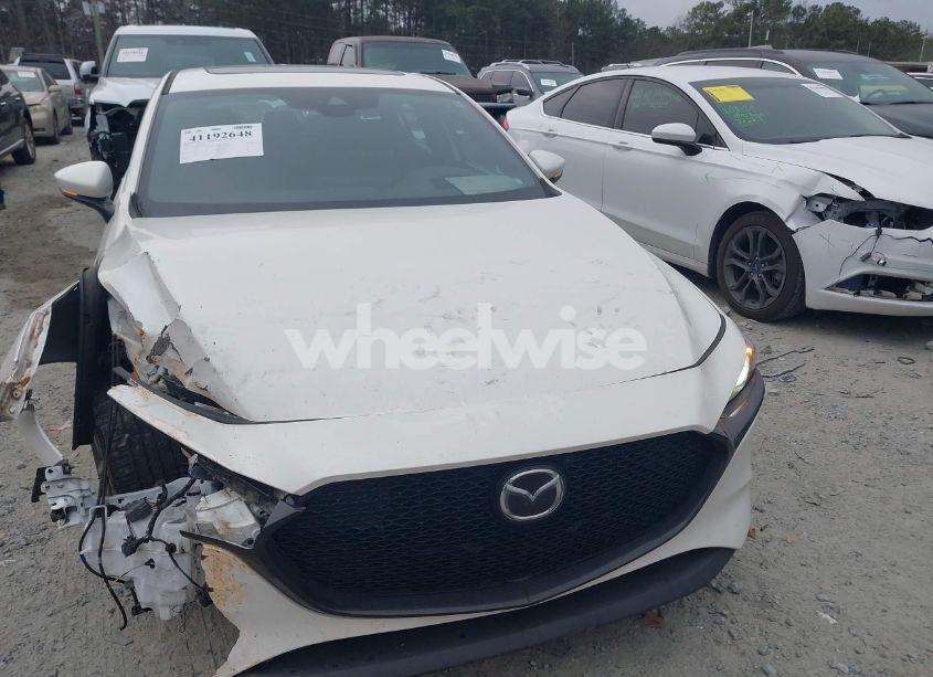 Photo 12 of 2021 Mazda Mazda3 PREMIUM (VIN JM1BPAML6M1304741)