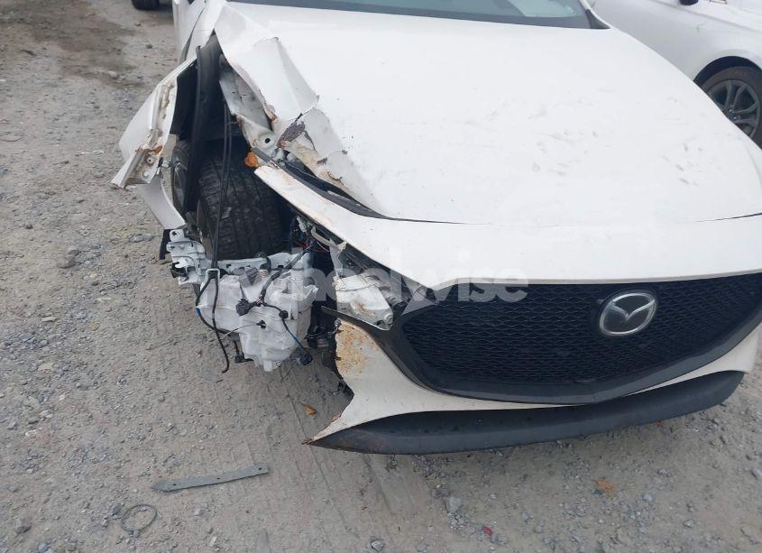 Photo 6 of 2021 Mazda Mazda3 PREMIUM (VIN JM1BPAML6M1304741)