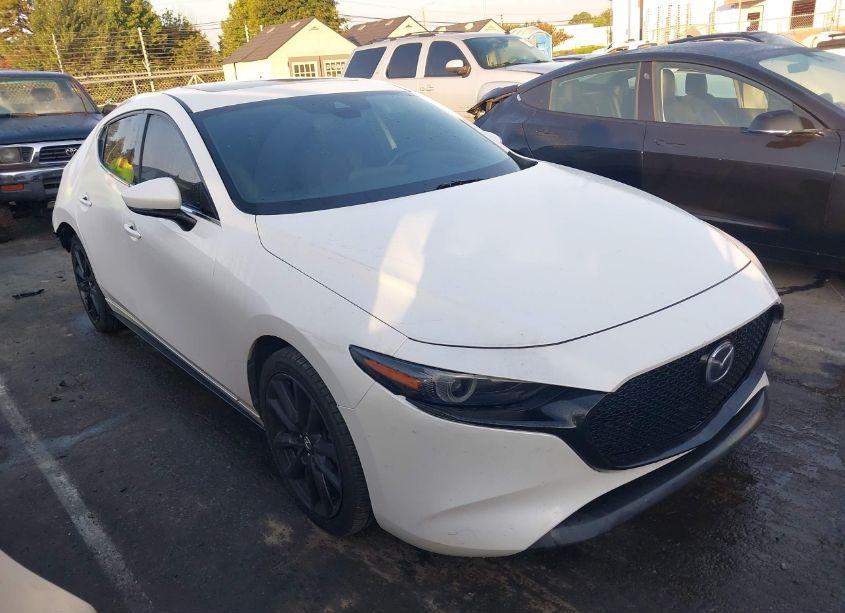 Photo 13 of 2021 Mazda Mazda3 PREMIUM (VIN JM1BPAML7M1401463)