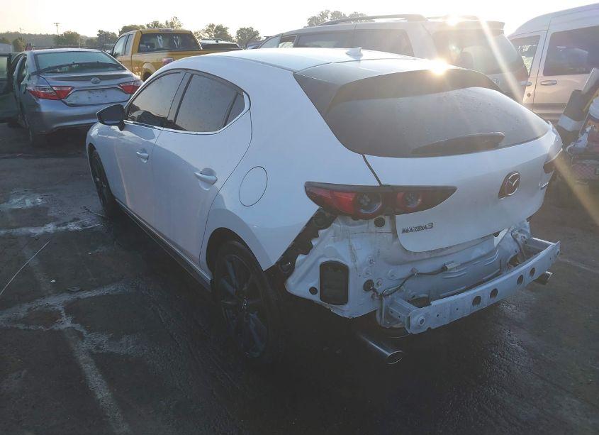 Photo 3 of 2021 Mazda Mazda3 PREMIUM (VIN JM1BPAML7M1401463)