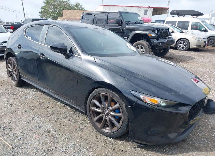 2019 Mazda Mazda3 PREFERRED PACKAGE (VIN JM1BPAMM7K1138316) main photo