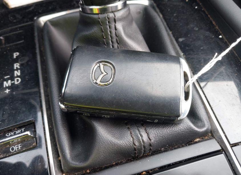 Photo 11 of 2019 Mazda Mazda3 PREFERRED PACKAGE (VIN JM1BPAMM7K1138316)