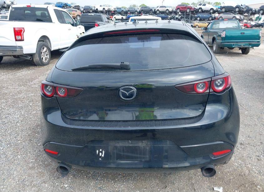Photo 17 of 2019 Mazda Mazda3 PREFERRED PACKAGE (VIN JM1BPAMM7K1138316)