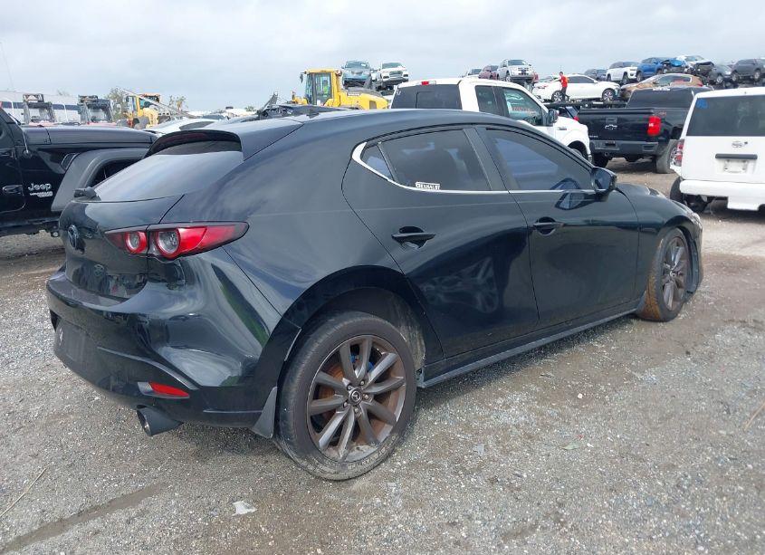 Photo 4 of 2019 Mazda Mazda3 PREFERRED PACKAGE (VIN JM1BPAMM7K1138316)