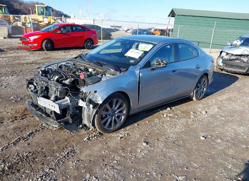 Photo 2 of 2019 Mazda Mazda3 SELECT PACKAGE (VIN JM1BPBAM8K1116996)