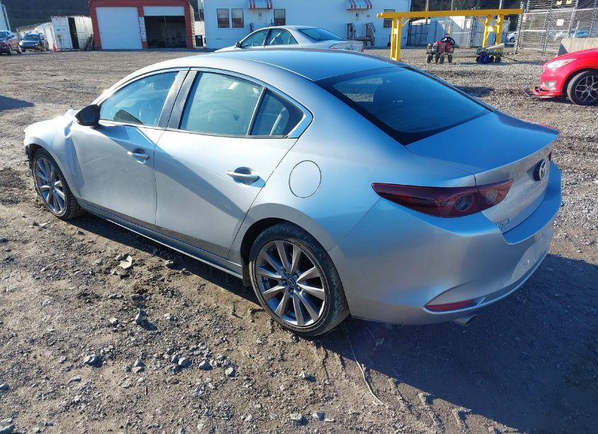 Photo 3 of 2019 Mazda Mazda3 SELECT PACKAGE (VIN JM1BPBAM8K1116996)