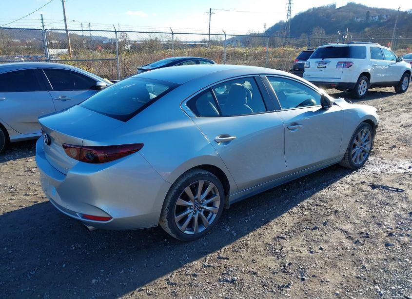 Photo 4 of 2019 Mazda Mazda3 SELECT PACKAGE (VIN JM1BPBAM8K1116996)