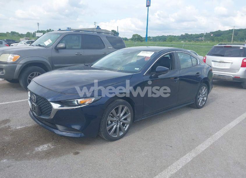 Photo 2 of 2021 Mazda Mazda3 SELECT (VIN JM1BPBBL3M1334417)