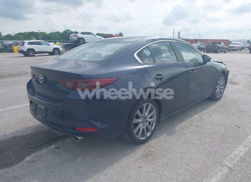 Photo 4 of 2021 Mazda Mazda3 SELECT (VIN JM1BPBBL3M1334417)