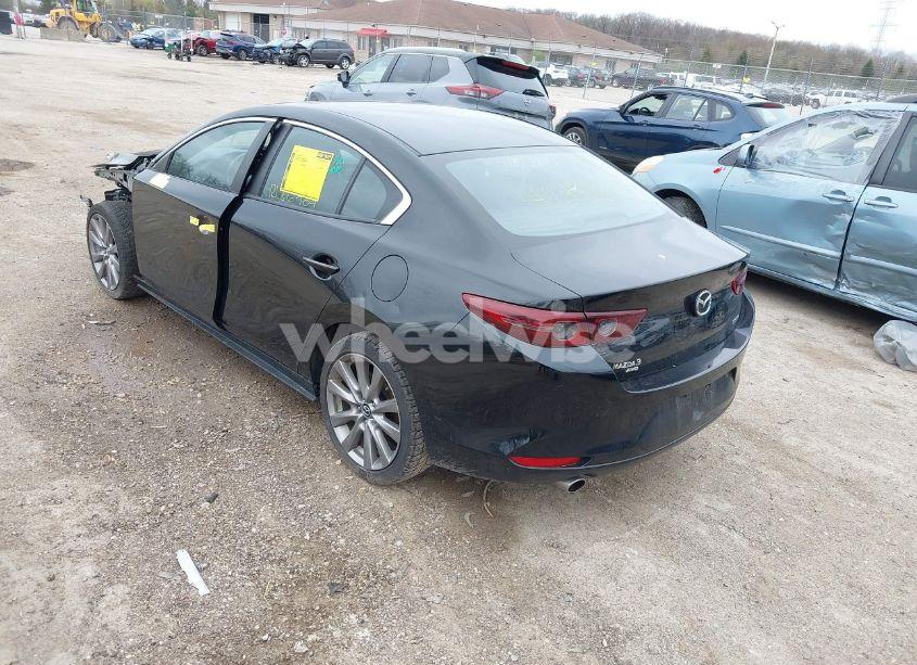 Photo 3 of 2021 Mazda Mazda3 PREFERRED (VIN JM1BPBCL4M1328334)