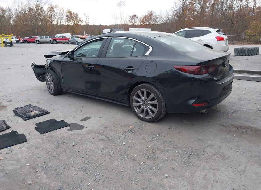 Photo 3 of 2021 Mazda Mazda3 PREFERRED (VIN JM1BPBCL9M1330208)