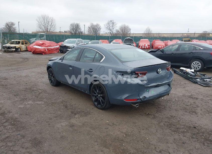 Photo 3 of 2025 Mazda Mazda3 2.5 S CARBON EDITION (VIN JM1BPBCM4S1760993)