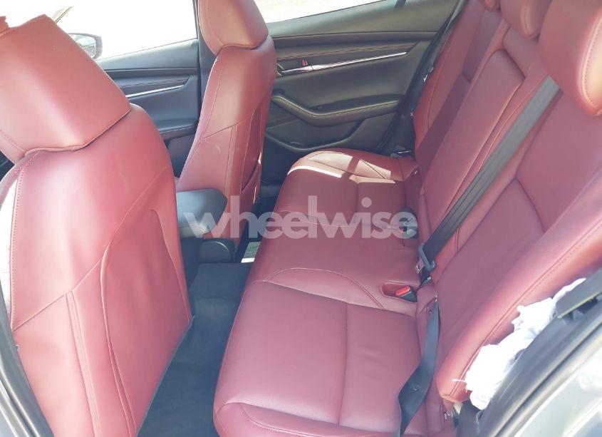 Photo 8 of 2025 Mazda Mazda3 2.5 S CARBON EDITION (VIN JM1BPBCM7S1768750)