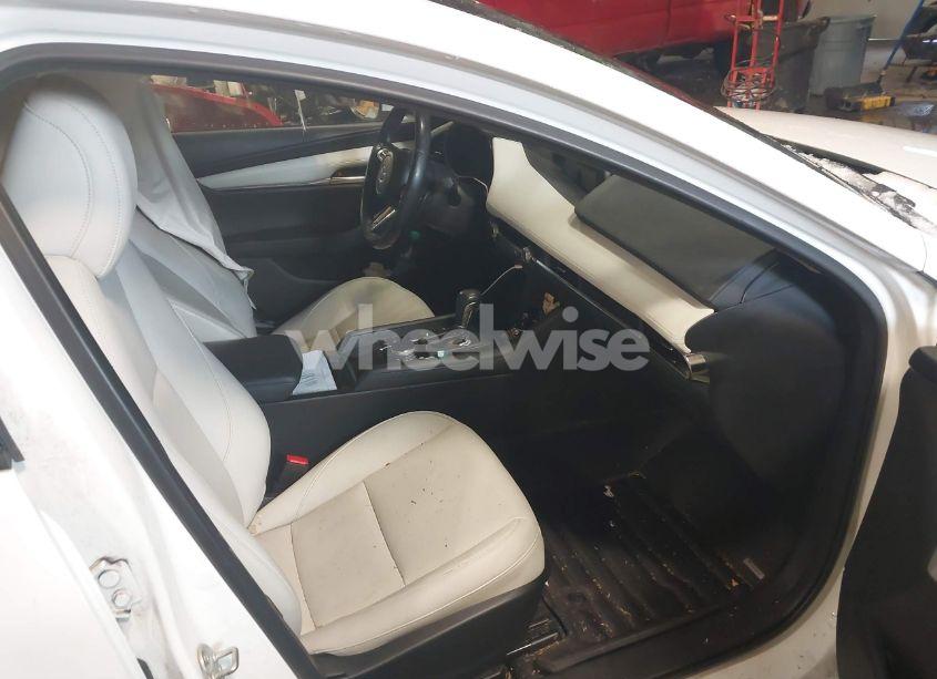 Photo 5 of 2021 Mazda Mazda3 PREMIUM (VIN JM1BPBDL4M1339770)