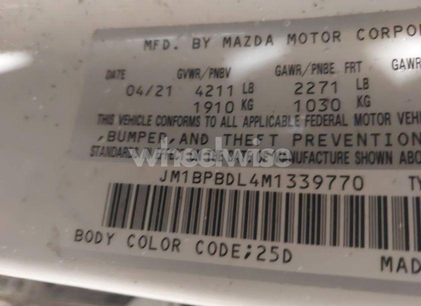 Photo 9 of 2021 Mazda Mazda3 PREMIUM (VIN JM1BPBDL4M1339770)