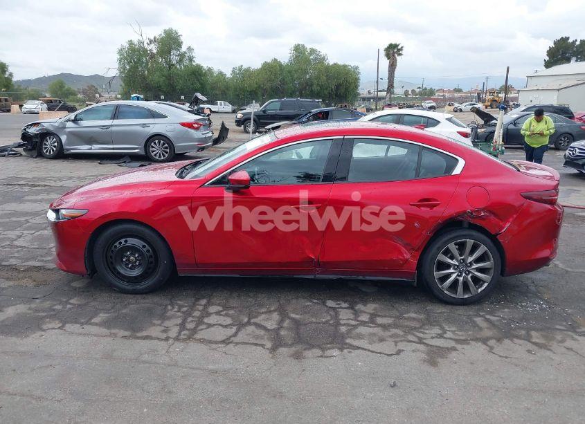 Photo 14 of 2021 Mazda Mazda3 PREMIUM (VIN JM1BPBDL6M1305765)