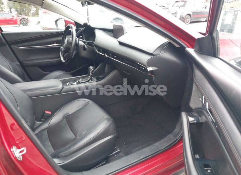 Photo 5 of 2021 Mazda Mazda3 PREMIUM (VIN JM1BPBDL6M1305765)