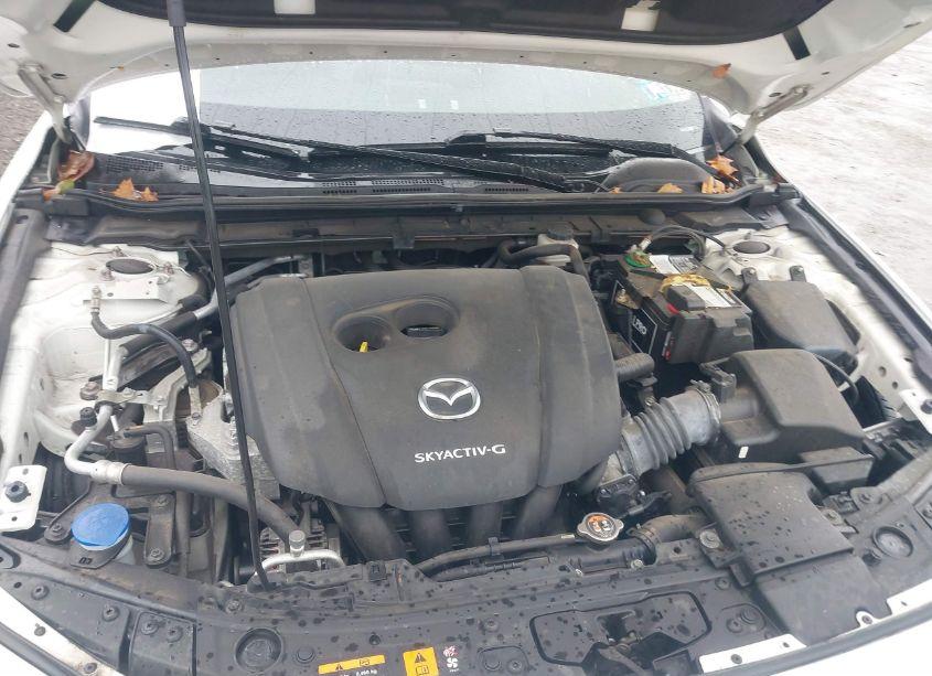 Photo 10 of 2019 Mazda Mazda3 PREFERRED PACKAGE (VIN JM1BPBDM5K1120936)