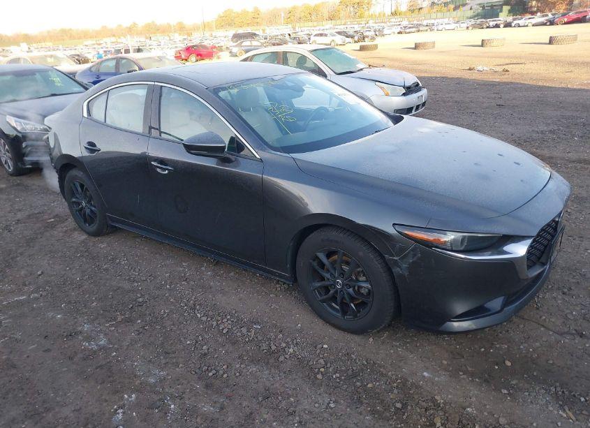 2019 Mazda Mazda3 PREMIUM PACKAGE (VIN JM1BPBEM4K1117847) main photo