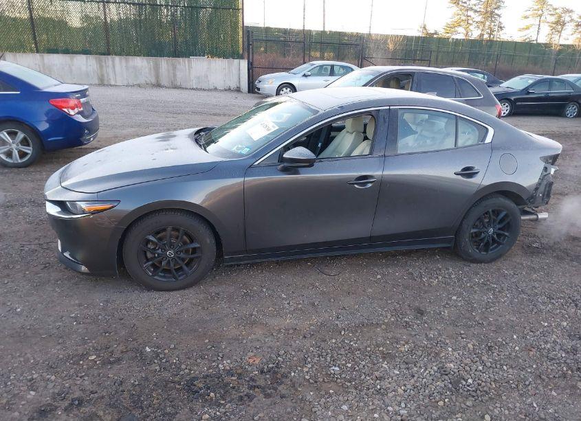 Photo 14 of 2019 Mazda Mazda3 PREMIUM PACKAGE (VIN JM1BPBEM4K1117847)