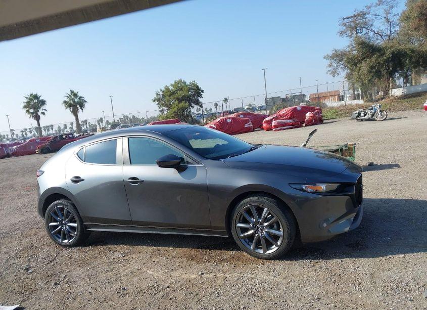 Photo 13 of 2019 Mazda Mazda3 (VIN JM1BPBJM9K1124296)