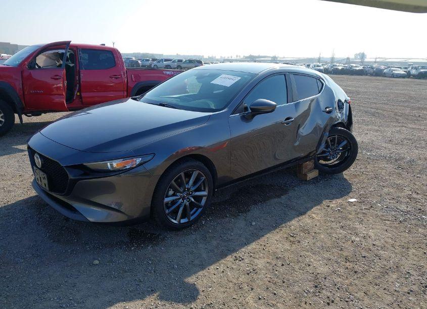 Photo 2 of 2019 Mazda Mazda3 (VIN JM1BPBJM9K1124296)
