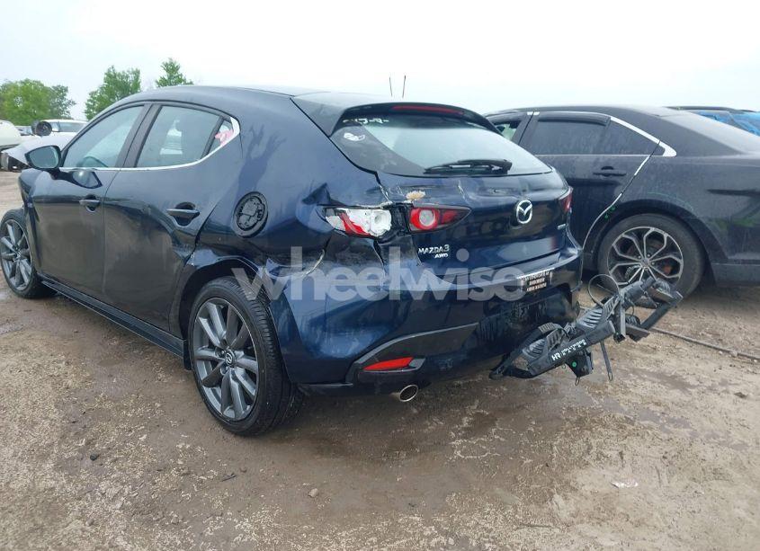 Photo 3 of 2021 Mazda Mazda3 HATCHBACK SELECT (VIN JM1BPBKL1M1308883)
