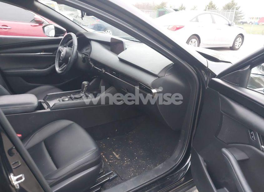 Photo 5 of 2021 Mazda Mazda3 SELECT (VIN JM1BPBKL3M1315320)