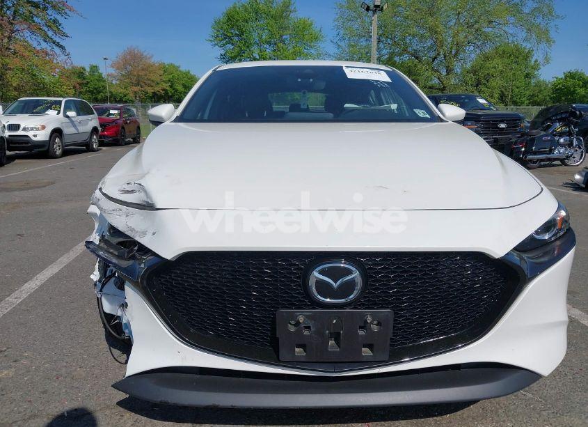 Photo 6 of 2021 Mazda Mazda3 HATCHBACK SELECT (VIN JM1BPBKL4M1313527)