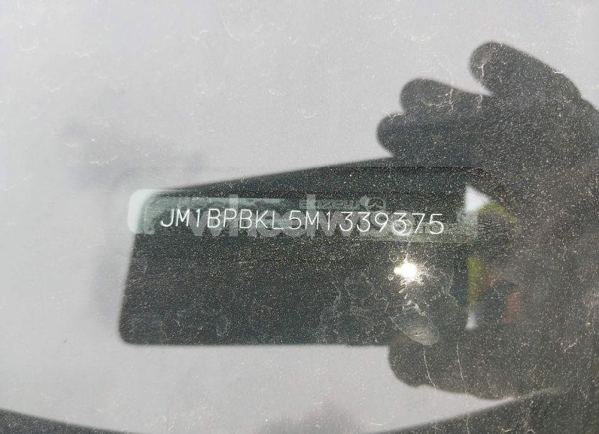 Photo 9 of 2021 Mazda Mazda3 HATCHBACK SELECT (VIN JM1BPBKL5M1339375)