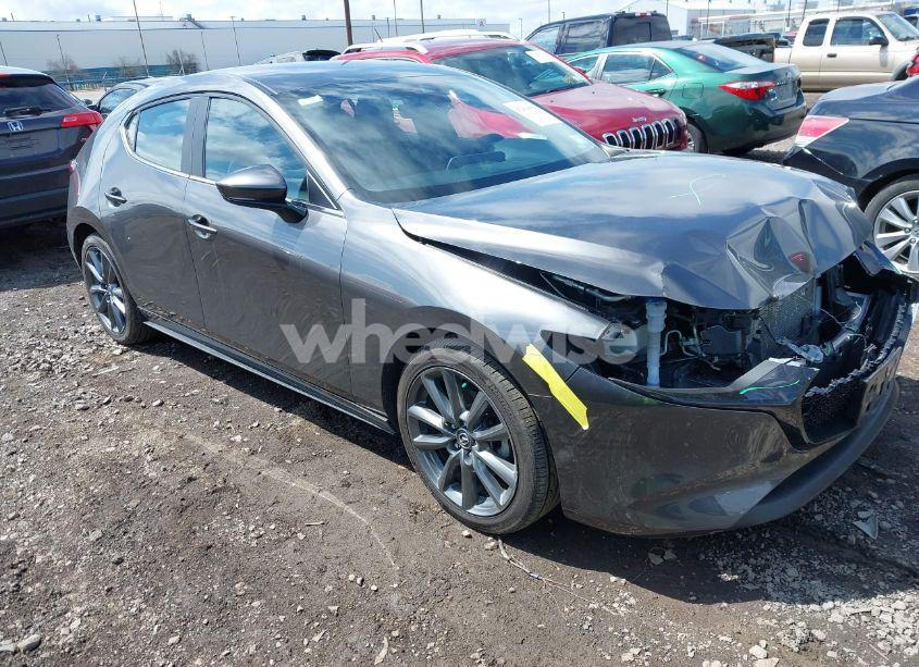 2021 Mazda Mazda3 HATCHBACK SELECT (VIN JM1BPBKLXM1337797) main photo