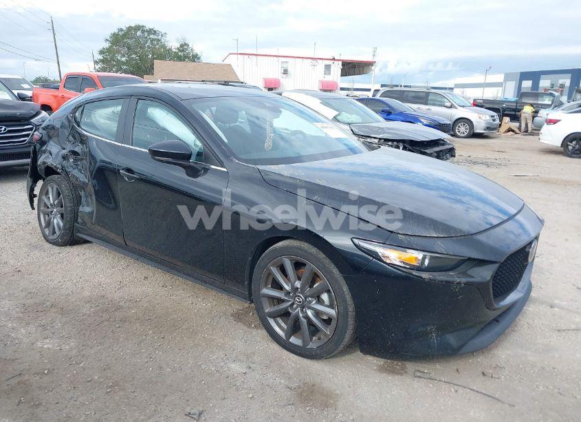 2021 Mazda Mazda3 PREFERRED (VIN JM1BPBLL9M1403299) main photo