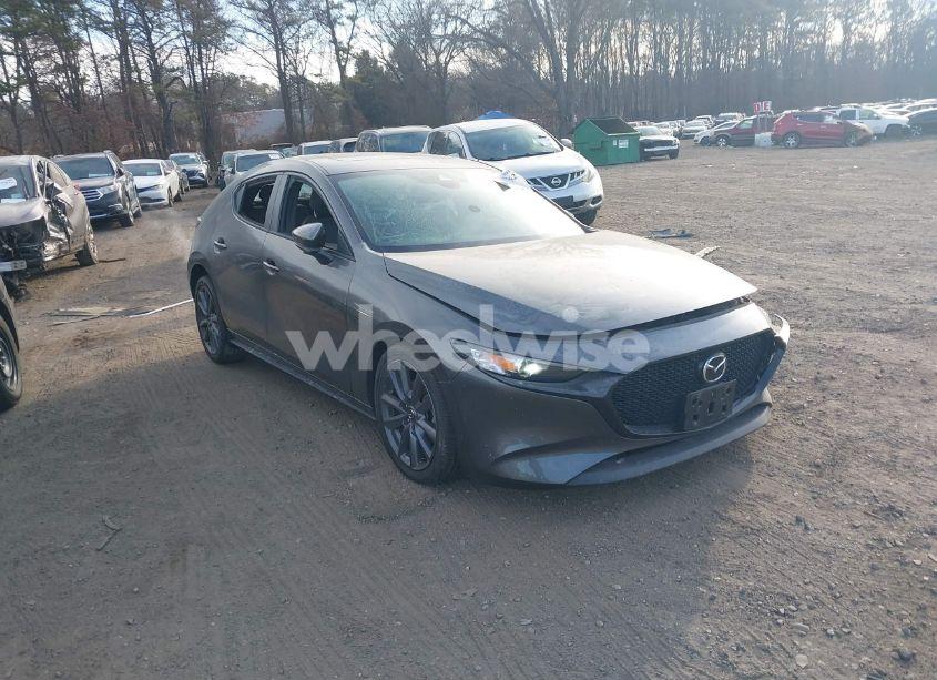 2021 Mazda Mazda3 HATCHBACK PREFERRED (VIN JM1BPBLLXM1403313) main photo
