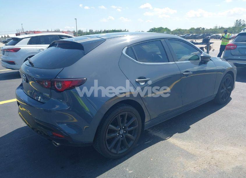 Photo 4 of 2024 Mazda Mazda3 HATCHBACK 2.5 S CARBON EDITION (VIN JM1BPBLM8R1654296)