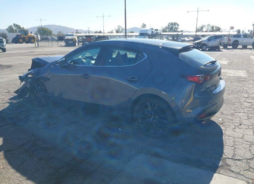 Photo 3 of 2024 Mazda Mazda3 2.5 S CARBON EDITION (VIN JM1BPBLM8R1703058)