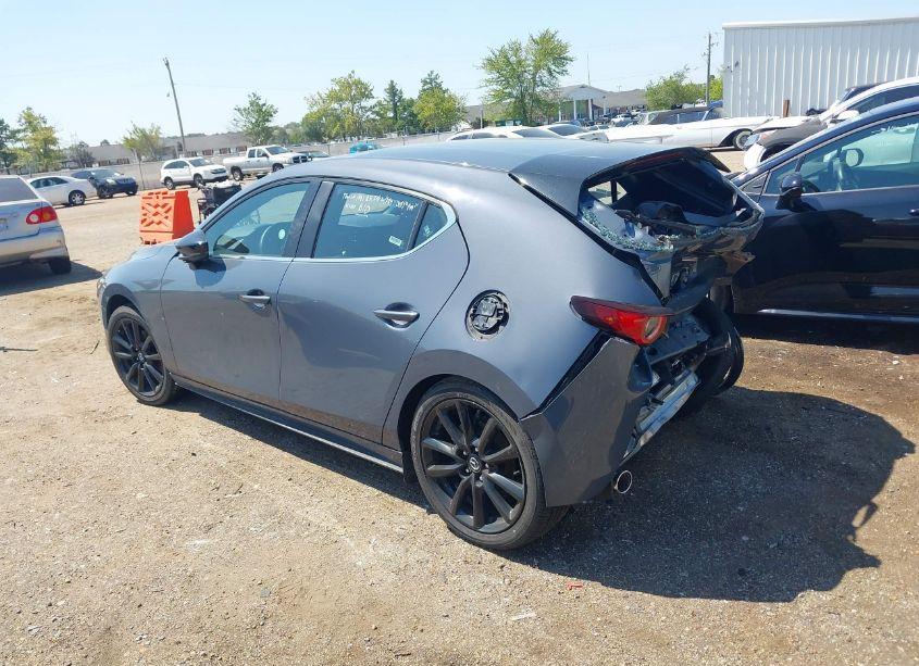Photo 3 of 2024 Mazda Mazda3 2.5 S CARBON EDITION (VIN JM1BPBLM8R1709992)