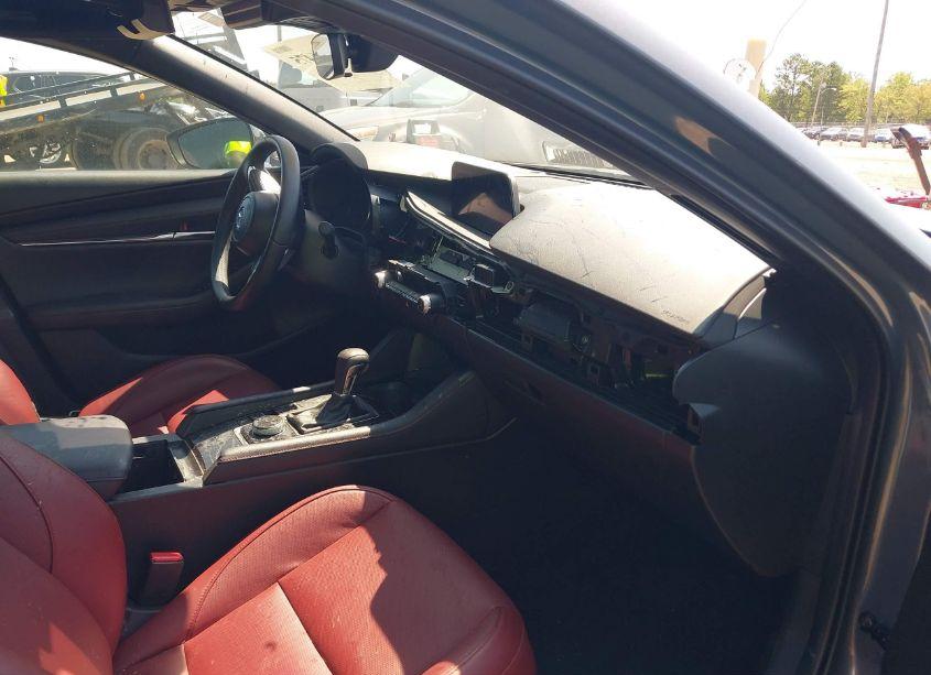 Photo 5 of 2024 Mazda Mazda3 2.5 S CARBON EDITION (VIN JM1BPBLM8R1709992)