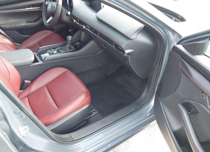 Photo 5 of 2024 Mazda Mazda3 2.5 S CARBON EDITION (VIN JM1BPBLMXR1658592)
